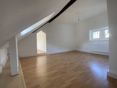 Schöne Dachgeschosswohnung mit neuen Bad in KO-Ehrenbreitstein