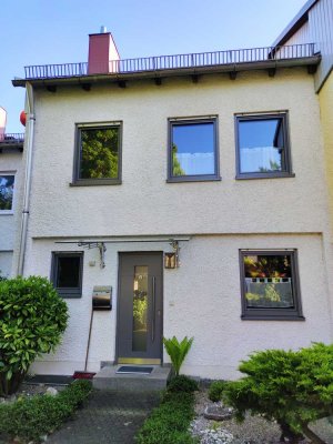 Möbliertes Haus in Toplage, Hell, mit großem Terrasen und schönem Garten