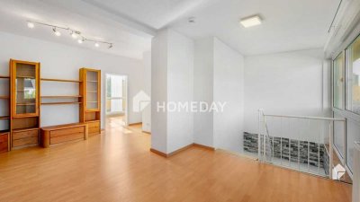 Moderne 2,5-Zimmer-Maisonette-Wohnung mit Balkonen und Garagenstellplatz in gefragter Lage