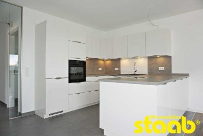 *** HOCHWERTIG AUSGESTATTETE 4-ZIMMERWOHNUNG MIT EINBAUKÜCHE UVM. *** KAHL AM MAIN!