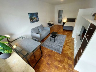 Möblierte und Sanierte 1-Zimmerwohnung mit Balkon separater Küche am Agricolaplatz
