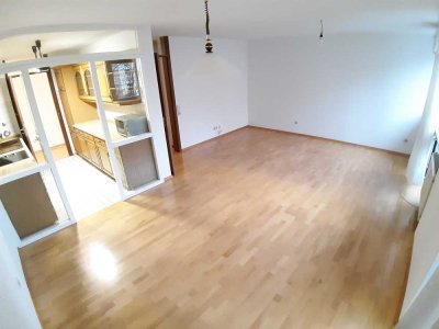 Exklusive 2-Zimmer-Wohnung mit Balkon und Einbauküche in Sindelfingen