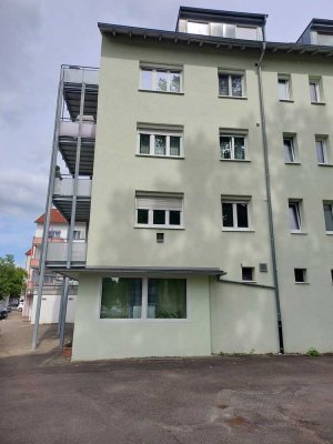 Ohne Makler Attraktive 3-Zimmer-Wohnung mit Balkon in Göppingen-Jebenhausen sengezerderya#gmail.com