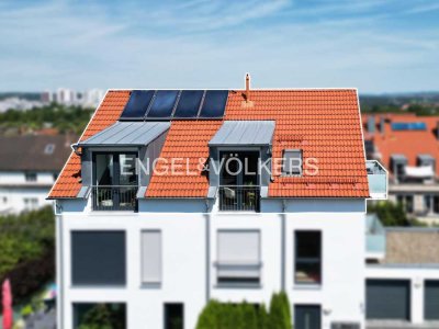 Lichtdurchflutete Dachgeschosswohnung                                                        mit ...