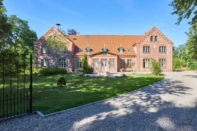 Top renovierte Altbauwohnung mit Blick auf die Kossau!