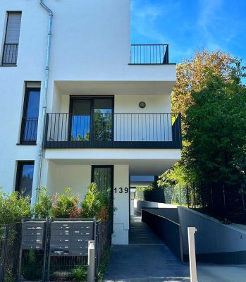 Wunderschöne 3 Zi-Wohnung mit 2 Balkonen, 2 Bäder und Einbauküche / auch als Anlageobjekt
