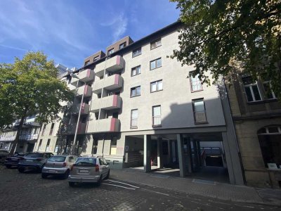 Erstbezug nach Sanierung mit Einbauküche: Exklusive 1-Raum-Wohnung mit geh. Innenausstattung