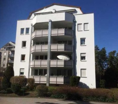 Wohnen am Stadtwald: 3-Zi-Wohnung mit Balkon im beliebten Oberfürberg