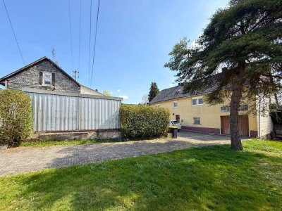 Saniertes, ehem. Fachwerkhaus in Randlage mit weitläufigem Garten & Fernblick! + Nebengebäude