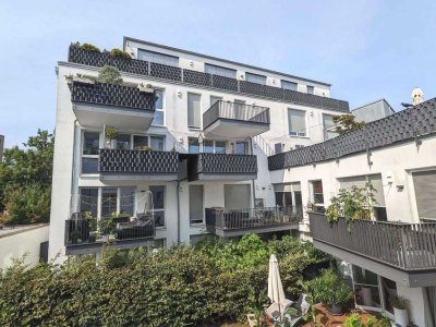 Komfort-4,5-Zi.-Whg. mit EBK, 2 Balkonen,+ ca. 22 m² Dachterrasse und 2 Badern am östl.Altstadtrand