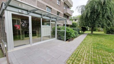 Komfortables Wohnen: Balkon, Tiefgarage, Pool & Sauna in Duisburg