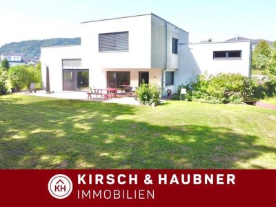 Architektur trifft Design - 
Wohnen in Harmonie mit der Natur!   
    Pilsach