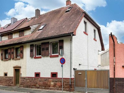 Charmantes Reihenendhaus mit Garage und Innenhof in angenehmer Lage von Reinheim