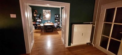 Exklusive 3-Raum-Penthouse-Wohnung mit gehobener Innenausstattung und EBK in Offenbach Am Main