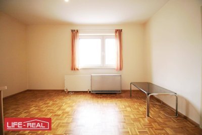 *PREISHIT* 3-Zimmer-Wohnung mit Potenzial, für Eigennutzer &amp; Anleger