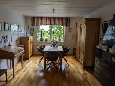 Helle und großzügige 4-Zimmer-Wohnung mit Gartenanteil in Oberhausen-Styrum