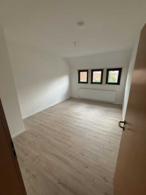 Renovierte 3-Zimmer-Wohnung mit Tageslichtbad & Garage
