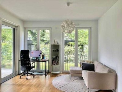 Exklusive Wohnung auf Villengrundstück mit Terrasse und eigenem Garten!
