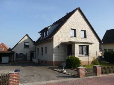 EINFAMILIENHAUS PLUS KLEINES GÄSTEHAUS MIT POTENTIAL IN RUHIGER WOHNLAGE / GF-GAMSEN