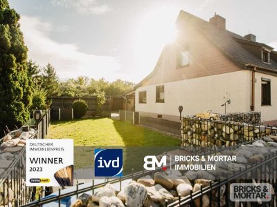 Familienfreundliche Doppelhaushälfte mit Pool und großzügiger Solaranlage