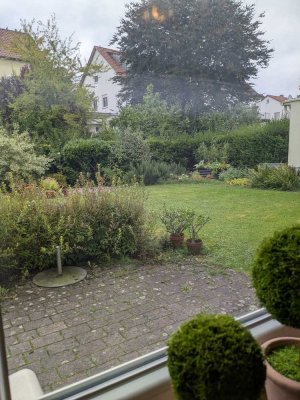 105 m² in 2-Familienhaus...incl. Einbauküche, mit sep. Büro etc....und Garten....ruhige Lage....