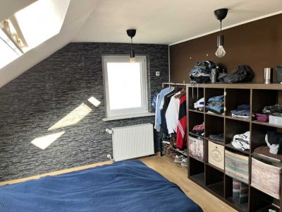 Ansprechende 3,5-Zimmer-DG-Wohnung mit Einbauküche,Sauna, Whirlpool und Dachterasse