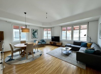 Ein kurzer Spaziergang zur U6 - Schöner Altbau mit Aufzug - Einbauküche inklusive