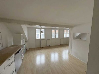 Gemütliche 1,5-Zi.-DG-Whg. in Köln-Dellbrück, zentrale TOP-Lage