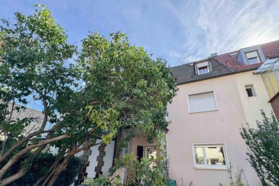 Dreifamilienhaus in Nürnberg – Gestaltungspotenzial inklusive! Toplage in Nürnberg Zerzabelshof!