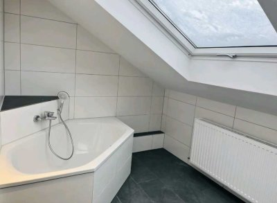 1100.0 € - 58.0 m² - 2.5 Zi.