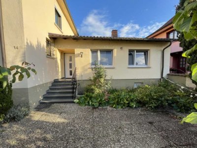 Schöne 2-Zimmer-Hochparterre-Wohnung mit Balkon und EBK in Hockenheim