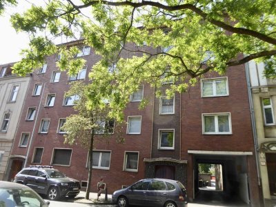 Schöne Helle 3 Zimmer Wohnung mit Balkon