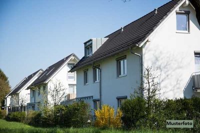 Zweifamilienhaus in Wohnlage mit hoher Lebensqualität