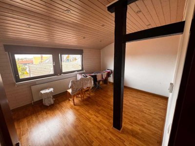 Charmante 3-Zimmer DG-Wohnung im Herzen von Ettlingen
- Zentral und Ruhig