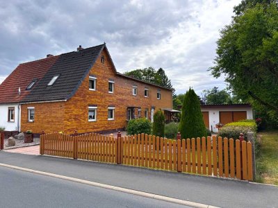 Schöne Doppelhaushälfte mit herrlichem Garten als Ein-oder Zweifamilienhaus in Neustadt bei Coburg