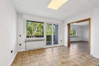 Schön geschnittene 4,5 Raum Wohnung mit Balkon und Garage!