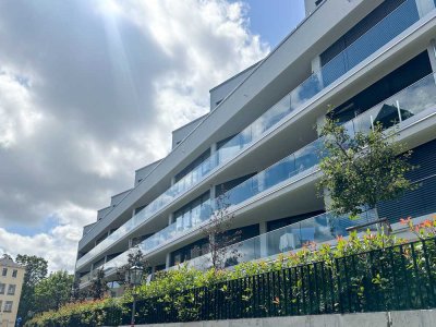 Ihr kleines Paradies: 2-Raum-Wohnung mit schönem Glasbalkon