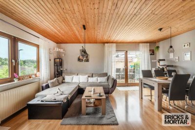 Geräumiges Einfamilienhaus in sonniger Hanglage mit Terrasse und schönem Ausblick