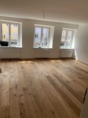 Wohnen im Zentrum von Dillingen - Königstraße- Kernsanierte 2,5 ZKB im 2. OG