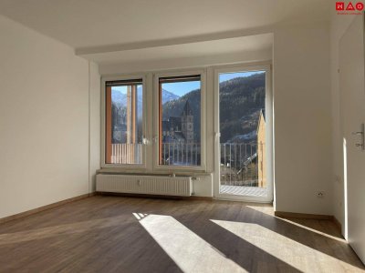 Attraktive, teilsanierte 2-Zimmerwohnung mit schönem Balkon!