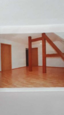 Schöne 3-Raum-DG-Wohnung mit Balkon und EBK in Gera ab 01.06.2025 zu vermieten