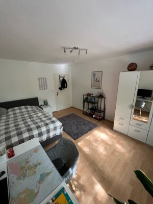 Möblierte 2 Zimmer-WG mit Balkon in Mainzer Altstadt!