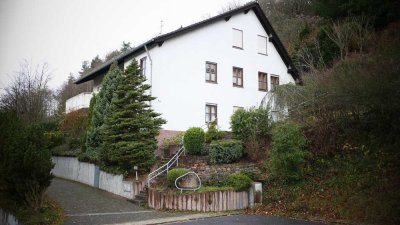 Provisionfrei - Attraktives Einfamilienhaus mit Einliegerwohnung