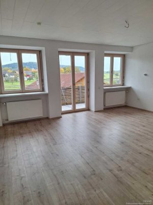 Moderne und freundliche 3,5 ZKB Wohnung mit Balkon