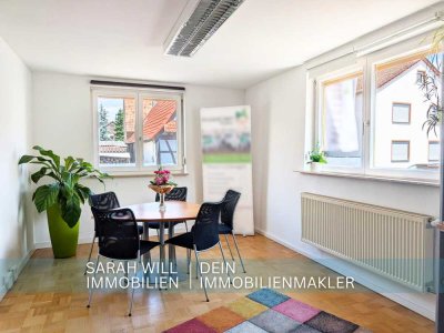 Einzugsbereites Fachwerkhaus als Büro/Gewerbefläche nutzbar mit Scheune und Stellplätzen in Neuburg