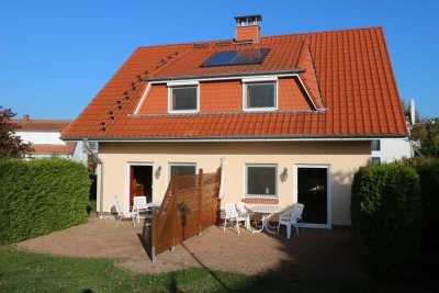 2 vollausgestattete Ferienwohnungen in Top-Lage – Investorenobjekt im Doppelhausstil