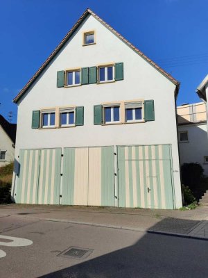Gepflegte 4-Zimmer Wohnung in Gruibingen mit Garage