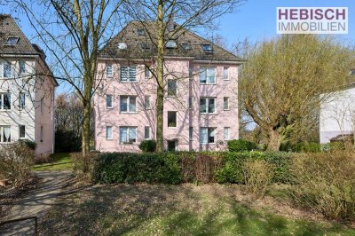 + ZWEISTÖCKIGES WOHNERLEBNIS + MAISONETTE MIT CHARAKTER + VERMIETET +