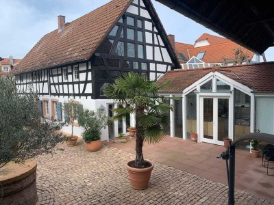 Seltene Gelegenheit, restaurierte, historische Hofreite *Provisionsfrei*