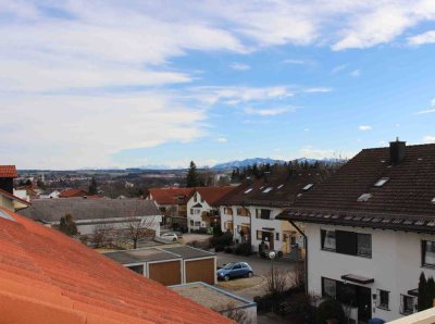 Schöne 1,5-Zimmer-DG-Wohnung mit Balkon und Einbauküche in Kempten (Allgäu)